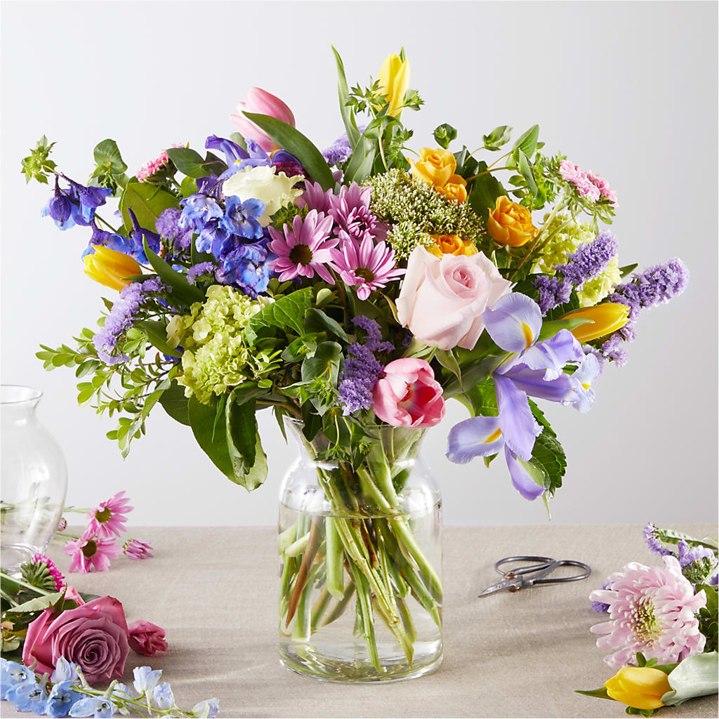 Pastel Tradition - A Florist Original – VACHA'S FOREST FLOWERS, Oak Forest IL