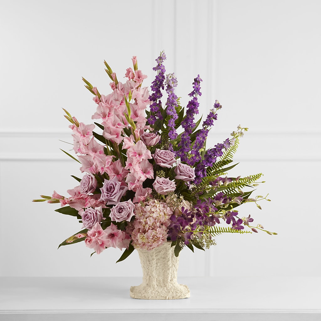 Flowing Garden Arrangement – VACHA'S FOREST FLOWERS, Oak Forest IL