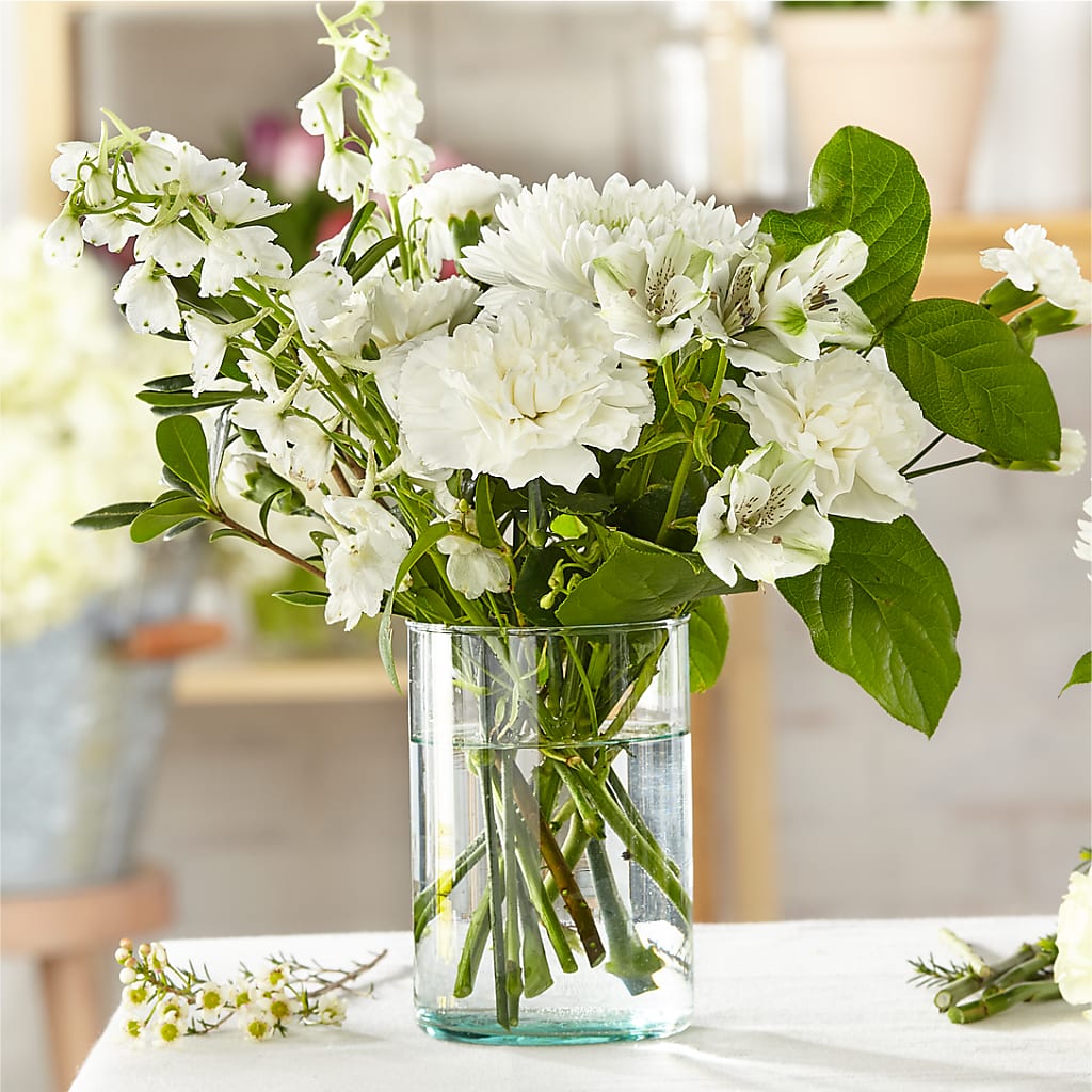 Classic Ivory – A Florist Original – VACHA'S FOREST FLOWERS, Oak Forest IL