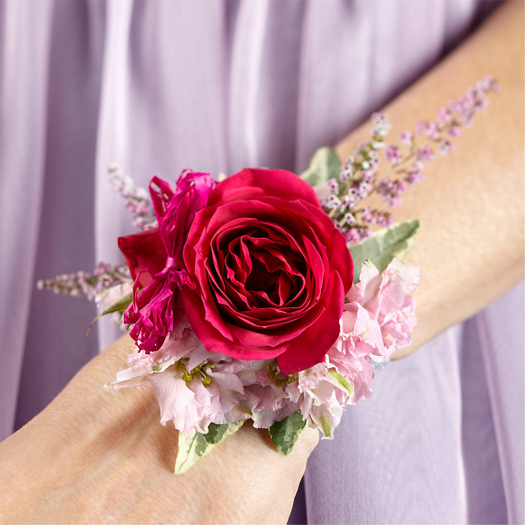 Rose Charm Corsage – VACHA'S FOREST FLOWERS, Oak Forest IL
