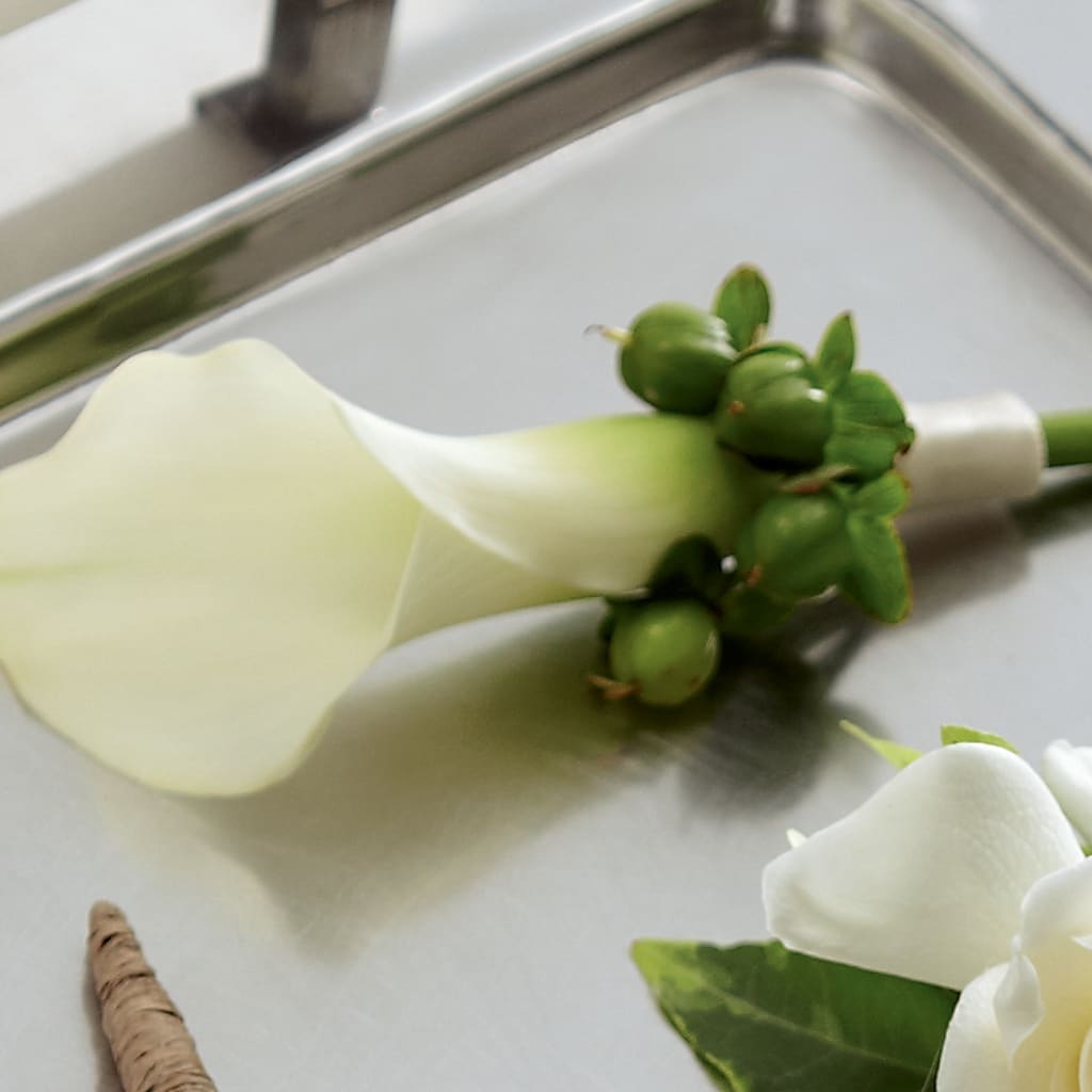White Calla Boutonniere – VACHA'S FOREST FLOWERS, Oak Forest IL
