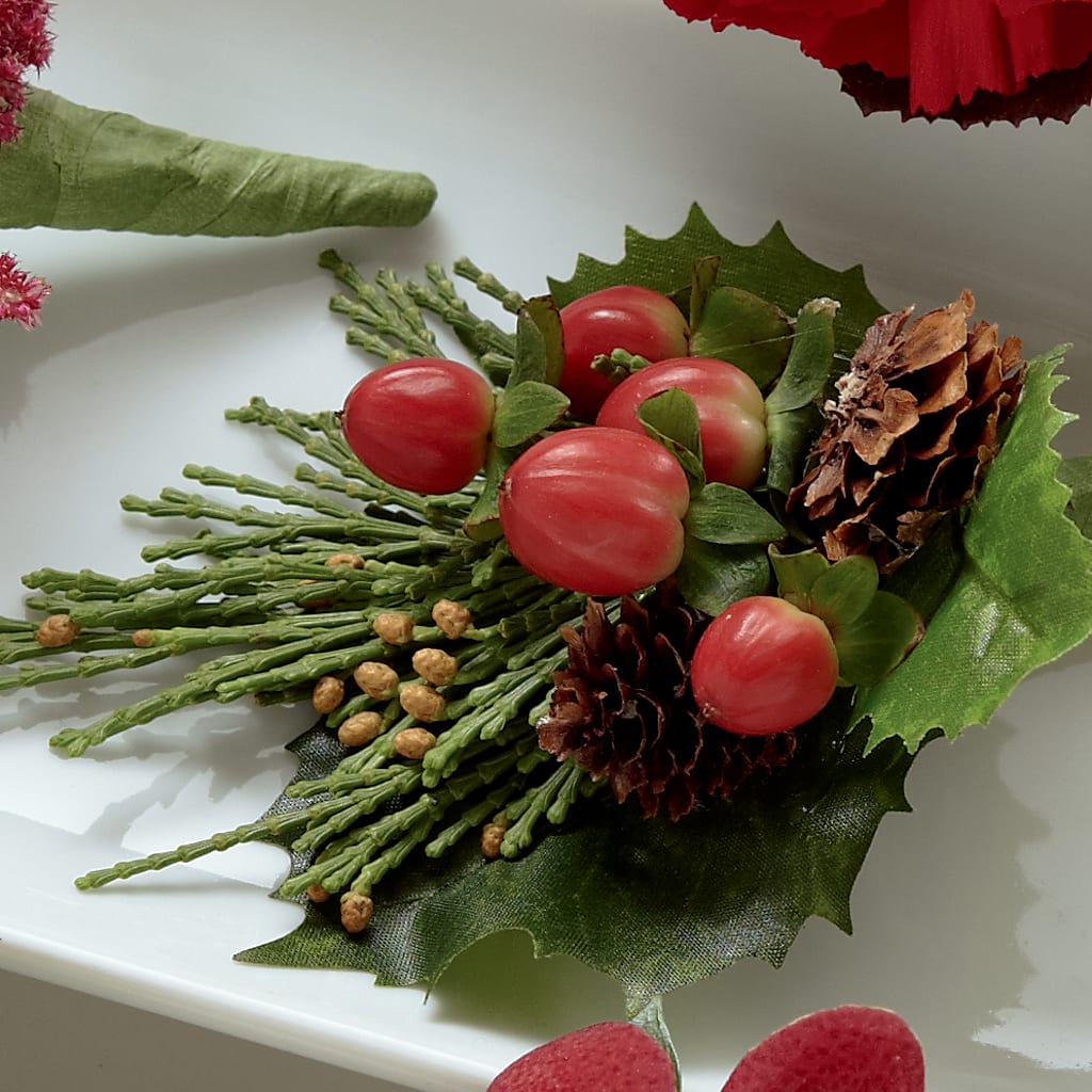 Red Berry Boutonniere – VACHA'S FOREST FLOWERS, Oak Forest IL