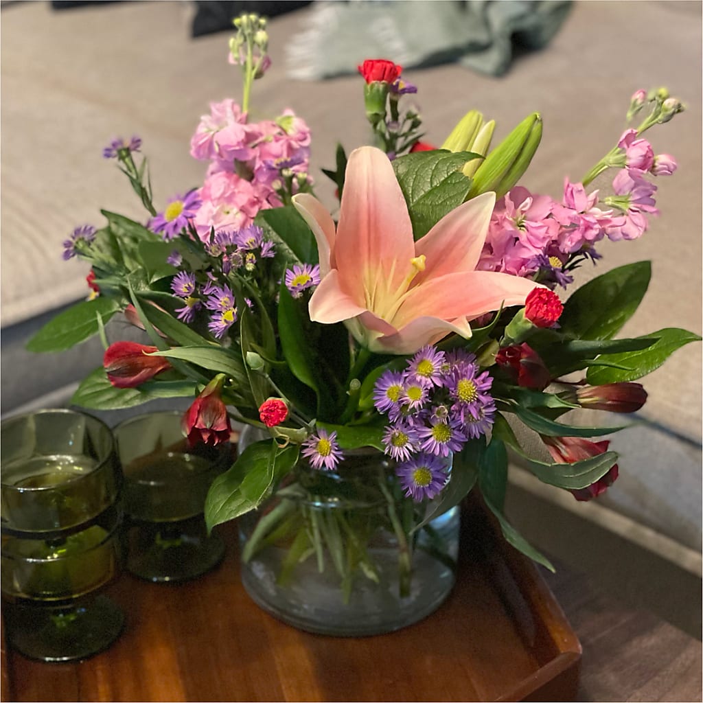 Romantique Bouquet – VACHA'S FOREST FLOWERS, Oak Forest IL