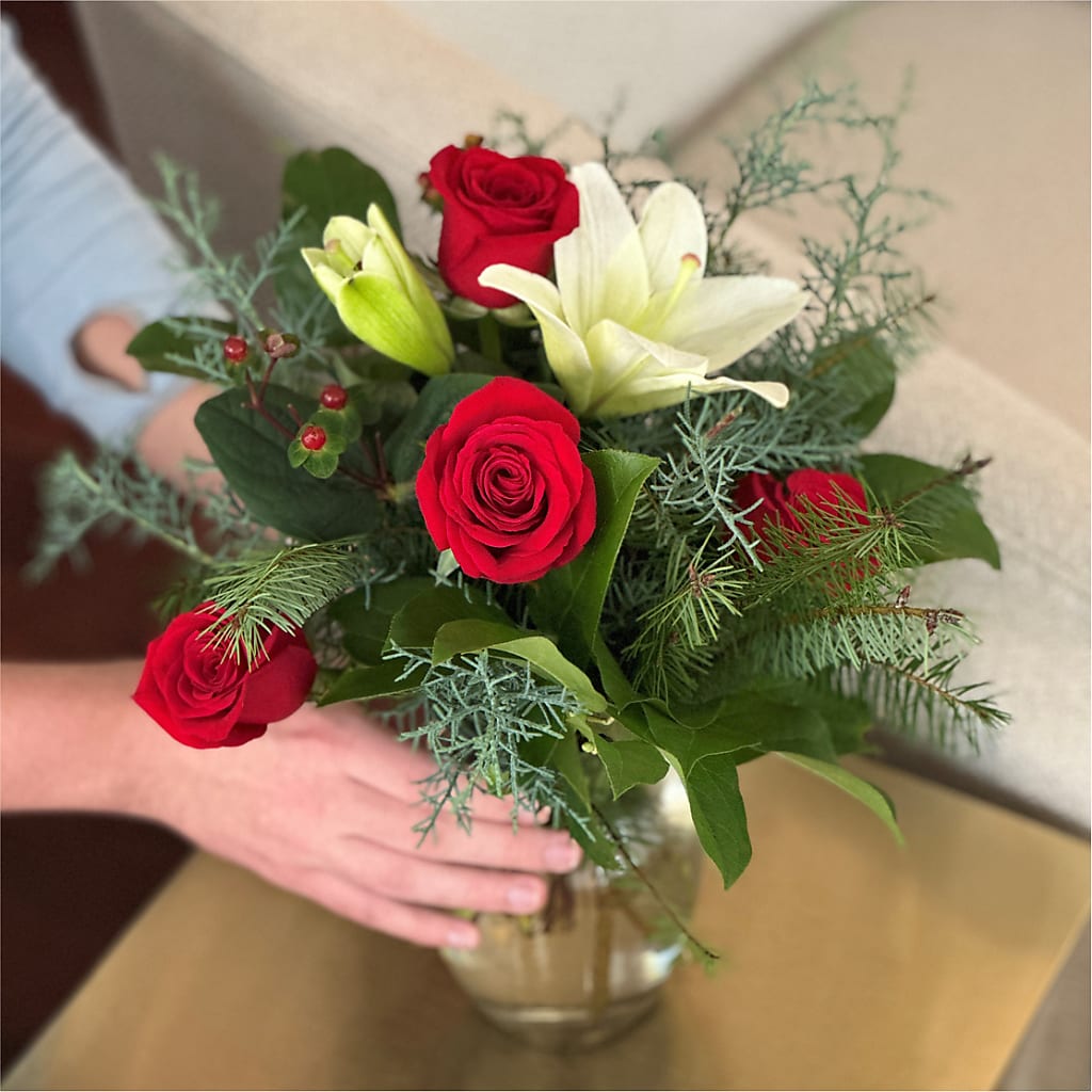 Glittering Lights Bouquet – VACHA'S FOREST FLOWERS, Oak Forest IL