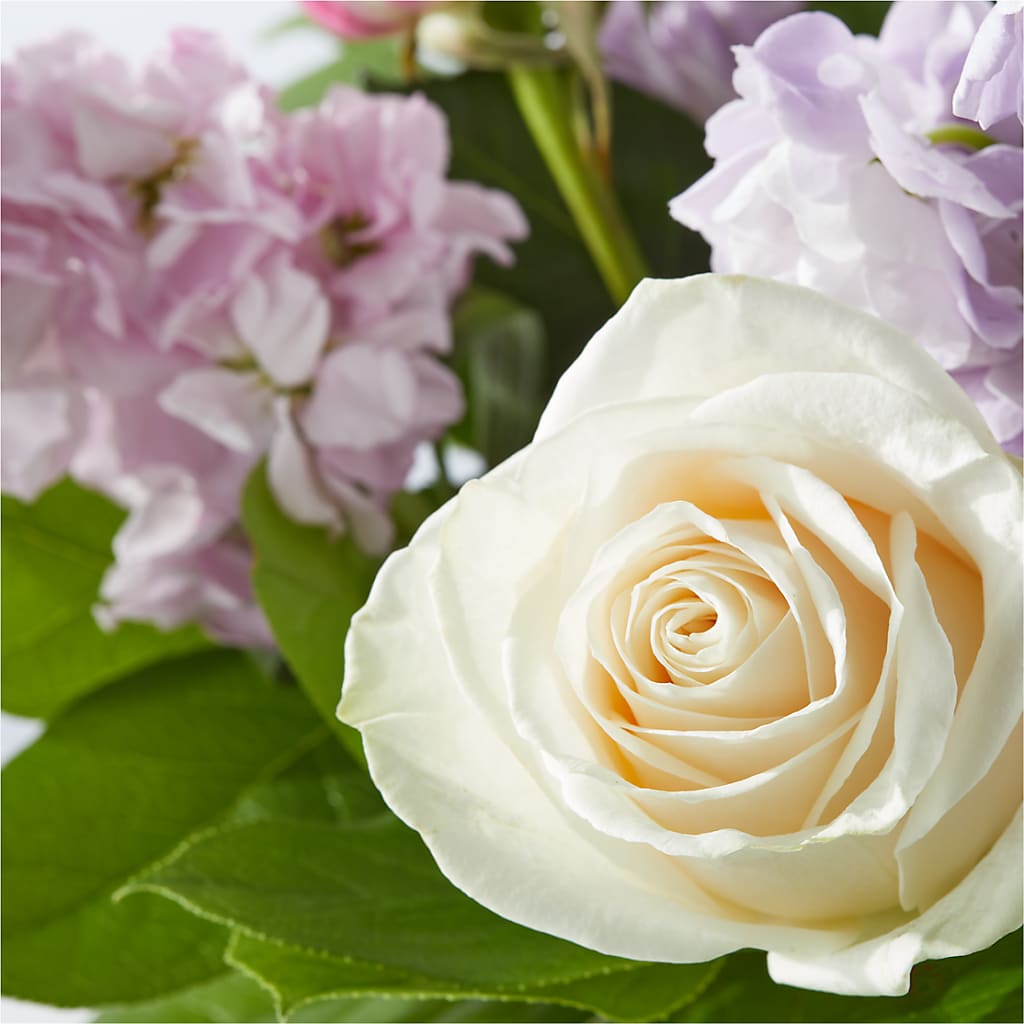 Springtime Spritz Bouquet – VACHA'S FOREST FLOWERS, Oak Forest IL