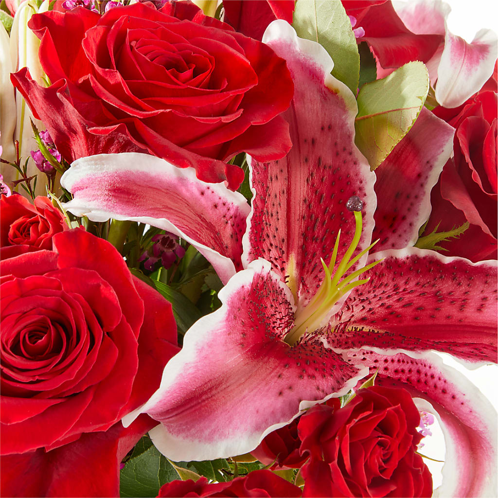 Match Made in Heaven Bouquet – VACHA'S FOREST FLOWERS, Oak Forest IL