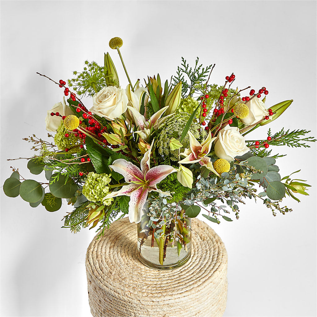 Berry & Bright Bouquet – VACHA'S FOREST FLOWERS, Oak Forest IL