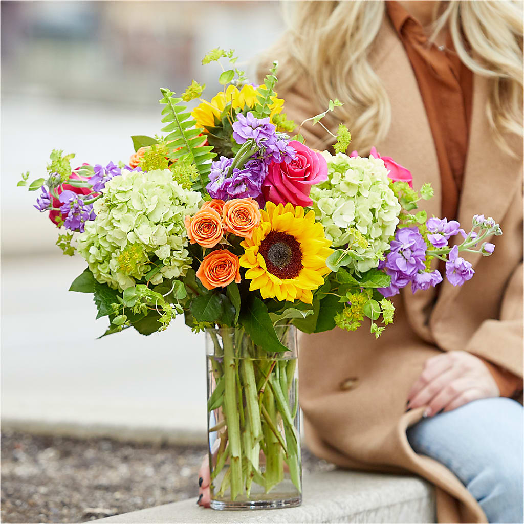 Vibrant Greetings Bouquet – VACHA'S FOREST FLOWERS, Oak Forest IL