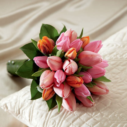 Embraceable Bouquet – VACHA'S FOREST FLOWERS, Oak Forest IL