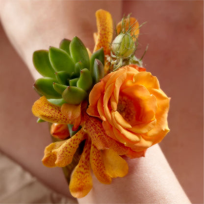 Irresistible Love Wrist Corsage – VACHA'S FOREST FLOWERS, Oak Forest IL