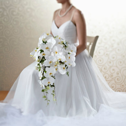 Classic White Bouquet – VACHA'S FOREST FLOWERS, Oak Forest IL