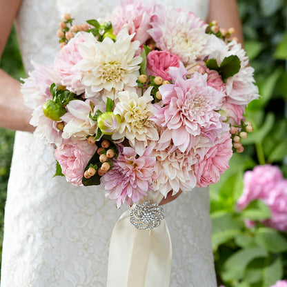 Heart's Promise Bouquet – VACHA'S FOREST FLOWERS, Oak Forest IL